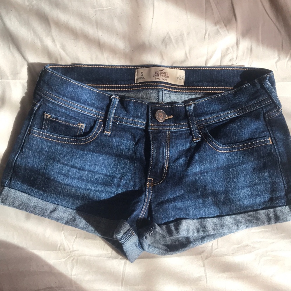 hollister low-rose short short